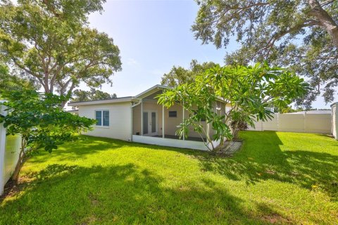 Villa ou maison à vendre à Largo, Floride: 2 chambres, 131.27 m2 № 1847573 - photo 8