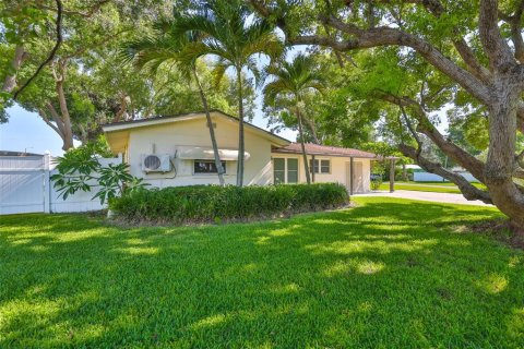 Casa en venta en Largo, Florida, 2 dormitorios, 131.27 m2 № 1847573 - foto 6