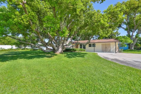 Villa ou maison à vendre à Largo, Floride: 2 chambres, 131.27 m2 № 1847573 - photo 1
