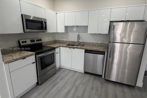 Appartement à louer à Hialeah, Floride: 2 chambres, 80.36 m2 № 1990305 - photo 19