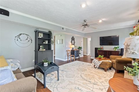 Casa en venta en Thonotosassa, Florida, 4 dormitorios, 248.89 m2 № 1824464 - foto 25