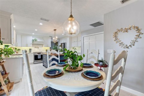 Casa en venta en Thonotosassa, Florida, 4 dormitorios, 248.89 m2 № 1824464 - foto 22