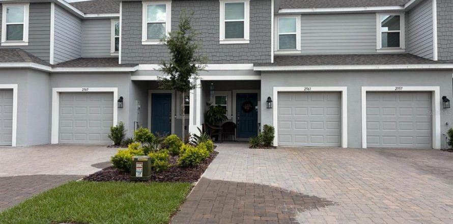 Townhouse in Davenport, Florida 3 bedrooms, 127.55 sq.m. № 2231548