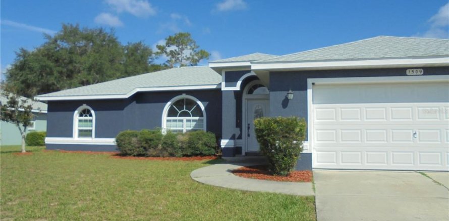 Casa en Ocala, Florida 3 dormitorios, 149.67 m2 № 1917037