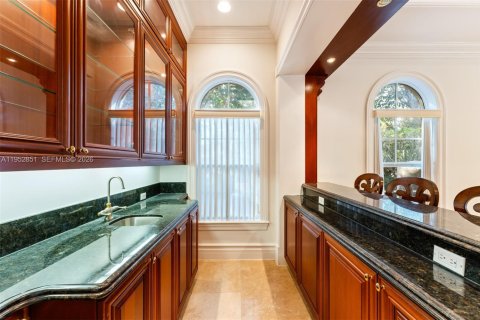 Купить виллу или дом в Пайнкрест, Флорида 5 спален, 813.27м2, № 2032757 - фото 13