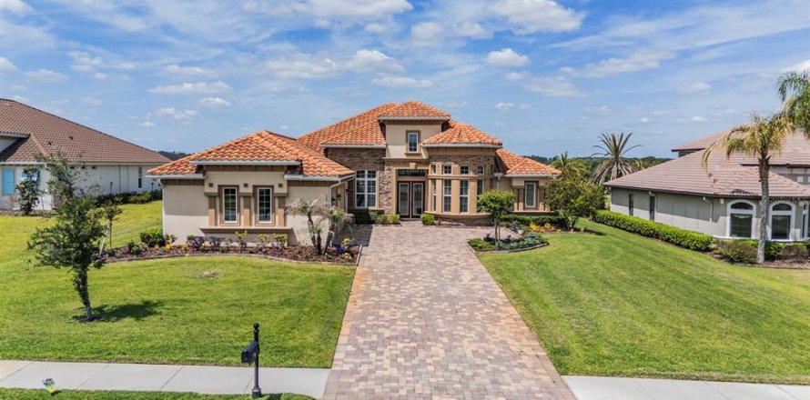 Villa ou maison à Dade City, Floride 4 chambres, 335.66 m2 № 2103117