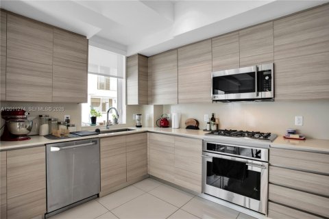 Touwnhouse à louer à Miami Beach, Floride: 4 chambres, 232.63 m2 № 2075214 - photo 5