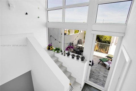 Touwnhouse à louer à Miami Beach, Floride: 4 chambres, 232.63 m2 № 2075214 - photo 30