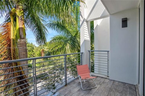 Touwnhouse à louer à Miami Beach, Floride: 4 chambres, 232.63 m2 № 2075214 - photo 27