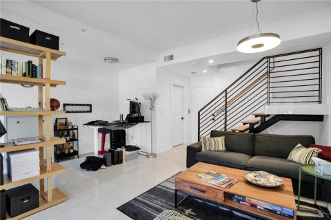 Touwnhouse à louer à Miami Beach, Floride: 4 chambres, 232.63 m2 № 2075214 - photo 2
