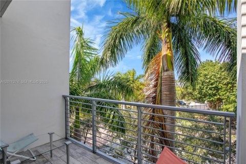 Touwnhouse à louer à Miami Beach, Floride: 4 chambres, 232.63 m2 № 2075214 - photo 28