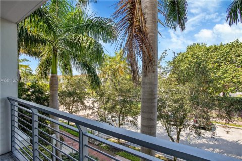 Touwnhouse à louer à Miami Beach, Floride: 4 chambres, 232.63 m2 № 2075214 - photo 16