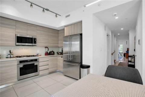 Touwnhouse à louer à Miami Beach, Floride: 4 chambres, 232.63 m2 № 2075214 - photo 3