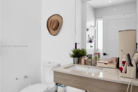 Touwnhouse à louer à Miami Beach, Floride: 4 chambres, 232.63 m2 № 2075214 - photo 20
