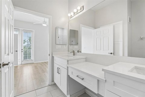 Condo in Orlando, Florida, 3 bedrooms № 2227657 - photo 25