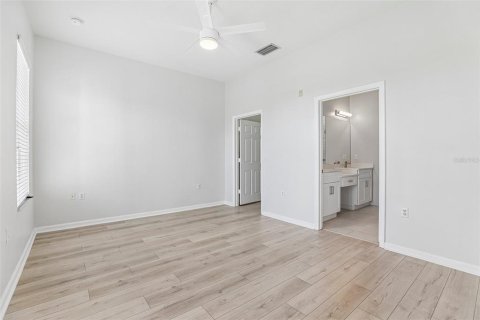 Condo in Orlando, Florida, 3 bedrooms № 2227657 - photo 20