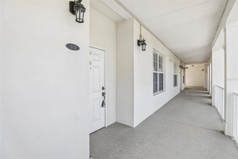 Condo in Orlando, Florida, 3 bedrooms № 2227657 - photo 3
