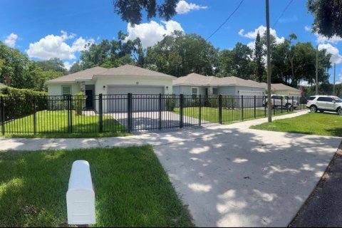 Villa ou maison à vendre à Orlando, Floride: 3 chambres, 111.76 m2 № 2284113 - photo 3