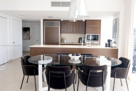 Condo in Miami, Florida, 2 bedrooms  № 1818592 - photo 8