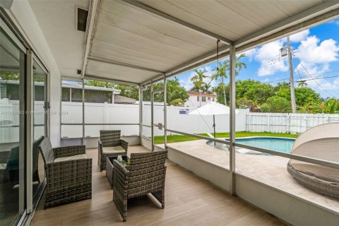 Снять в аренду виллу или дом в Холливуд, Флорида 3 спальни, 161м2, № 1943406 - фото 29