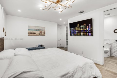 Снять в аренду виллу или дом в Холливуд, Флорида 3 спальни, 161м2, № 1943406 - фото 16