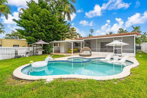 Снять в аренду виллу или дом в Холливуд, Флорида 3 спальни, 161м2, № 1943406 - фото 26
