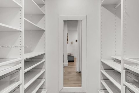 Снять в аренду виллу или дом в Холливуд, Флорида 3 спальни, 161м2, № 1943406 - фото 9