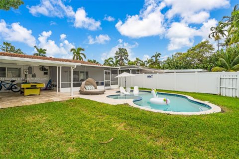 Снять в аренду виллу или дом в Холливуд, Флорида 3 спальни, 161м2, № 1943406 - фото 27