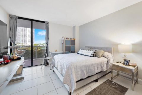 Copropriété à vendre à Aventura, Floride: 2 chambres, 101.45 m2 № 2243678 - photo 10