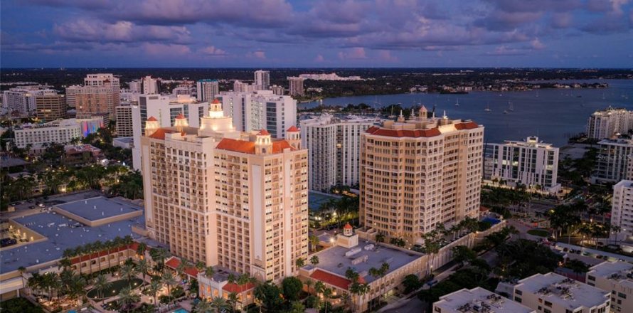 Condo à Sarasota, Floride, 4 chambres  № 2405467