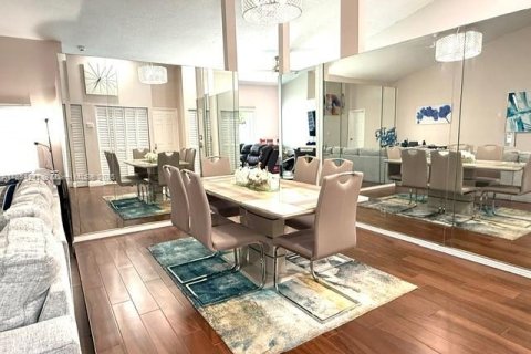 Casa en venta en Lauderhill, Florida, 4 dormitorios, 196.67 m2 № 1874847 - foto 8