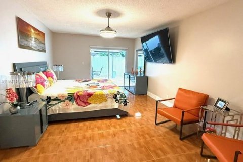 Casa en venta en Lauderhill, Florida, 4 dormitorios, 196.67 m2 № 1874847 - foto 27