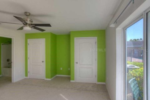 Adosado en alquiler en Brandon, Florida, 4 dormitorios, 187.94 m2 № 1909372 - foto 4