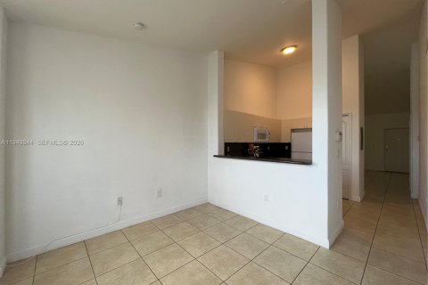 Снять в аренду кондоминиум в Хомстед, Флорида 2 спальни, 86.4м2, № 2005571 - фото 2