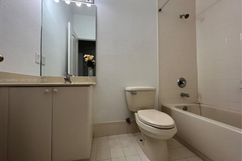 Снять в аренду кондоминиум в Хомстед, Флорида 2 спальни, 86.4м2, № 2005571 - фото 9