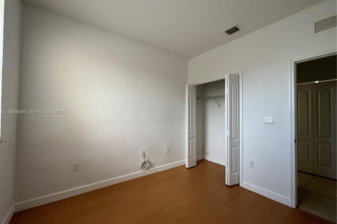 Снять в аренду кондоминиум в Хомстед, Флорида 2 спальни, 86.4м2, № 2005571 - фото 10