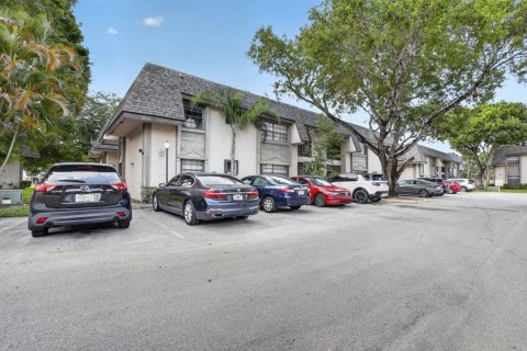 Condominio en venta en Sunrise, Florida, 3 dormitorios, 111.02 m2 № 2191192 - foto 2