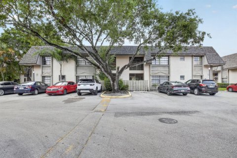 Condominio en Sunrise, Florida, 3 dormitorios № 2191192