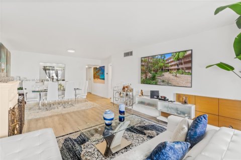 Copropriété à vendre à Lauderdale Lakes, Floride: 2 chambres, 93.83 m2 № 1700452 - photo 7