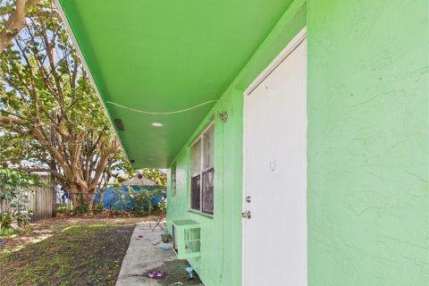 Propiedad comercial en venta en Fort Lauderdale, Florida, 154.03 m2 № 1923014 - foto 3