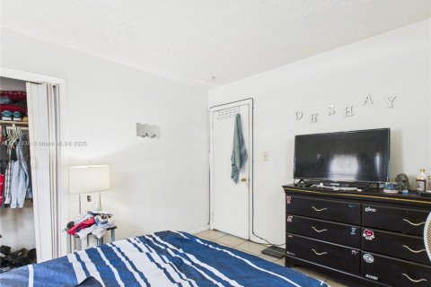 Propiedad comercial en venta en Fort Lauderdale, Florida, 154.03 m2 № 1923014 - foto 10