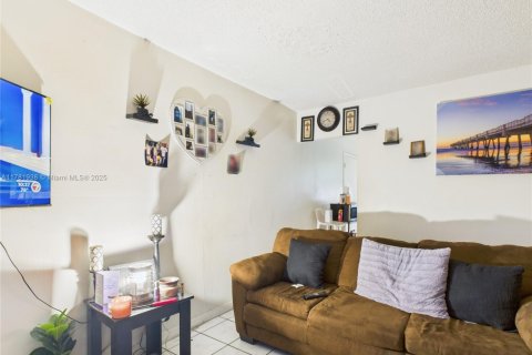 Propiedad comercial en venta en Fort Lauderdale, Florida, 154.03 m2 № 1923014 - foto 25