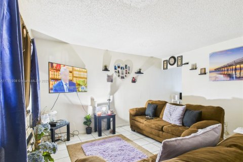 Propiedad comercial en venta en Fort Lauderdale, Florida, 154.03 m2 № 1923014 - foto 22