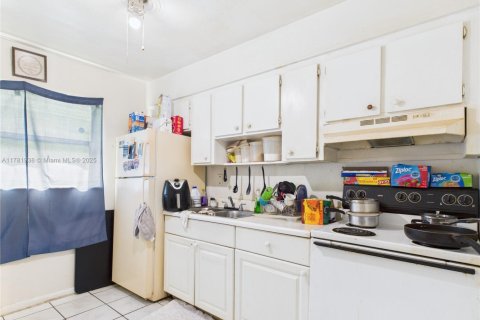 Propiedad comercial en venta en Fort Lauderdale, Florida, 154.03 m2 № 1923014 - foto 17