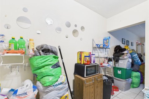 Propiedad comercial en venta en Fort Lauderdale, Florida, 154.03 m2 № 1923014 - foto 28