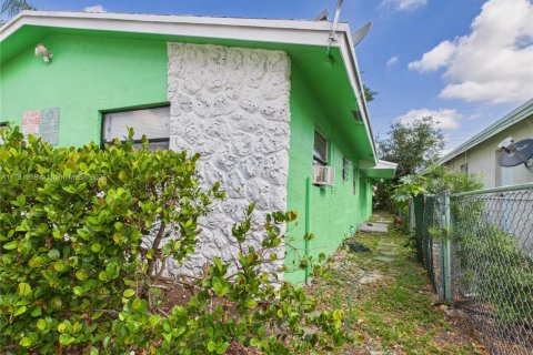 Propiedad comercial en venta en Fort Lauderdale, Florida, 154.03 m2 № 1923014 - foto 5