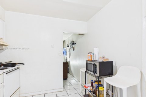 Propiedad comercial en venta en Fort Lauderdale, Florida, 154.03 m2 № 1923014 - foto 19