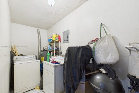 Propiedad comercial en venta en Fort Lauderdale, Florida, 154.03 m2 № 1923014 - foto 20