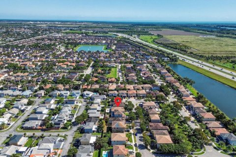 House in Homestead, Florida 3 bedrooms, 156.45 sq.m. № 2007274 - photo 28