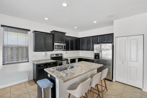 House in Homestead, Florida 3 bedrooms, 156.45 sq.m. № 2007274 - photo 10